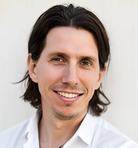 Ryan Mazur, Founder of LAWYERS RESEARCH GROUP, INC.